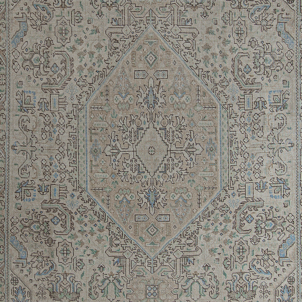 Fine Hand-knotted Wool Persian Vintage Rug 197cm x 280cm