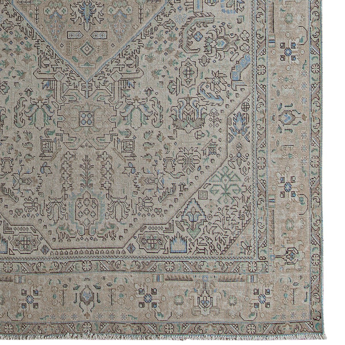 Fine Hand-knotted Wool Persian Vintage Rug 197cm x 280cm