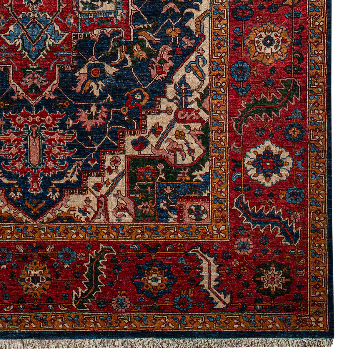 Hand-knotted Wool Heriz Design Rug  240cm x 319cm