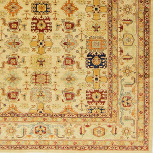 Fine Hand-knotted Wool Heriz Rug 260cm x 352cm